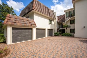 6212 MASTERS BOULEVARD, ORLANDO, FL 32819 Sold 12/30/24