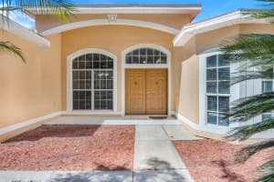 7926 SAINT GILES PLACE, ORLANDO, FL 32835 Sold 07/18/24