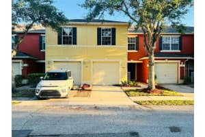 284 WINDING VINE LANE, ORLANDO, FL 32824 Sold 07/01/24