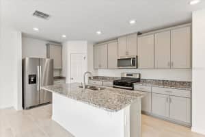 2934 SUNSTAR DRIVE, SAINT CLOUD, FL 34772 Sold 08/20/24