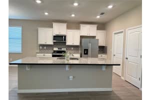 17926 HITHER HILLS CIRCLE, WINTER GARDEN, FL 34787 Sold 08/20/25