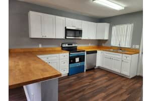 645 6TH STREET, LAKELAND, FL 33805 - MLS#MFRO6209575