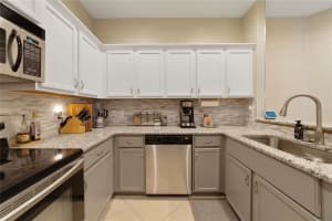1102 SANDSTONE RUN, SANFORD, FL 32771 Sold 11/01/24