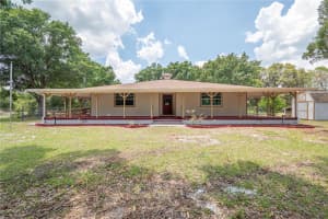 3 LAKE ARROWHEAD DRIVE, WINTER HAVEN, FL 33880 Sold 10/16/24