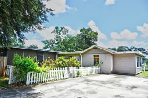 325 PINE HILLS ROAD, ORLANDO, FL 32811 Sold 12/06/24