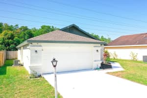 253 CHICAGO WOODS CIRCLE, ORLANDO, FL 32824 Sold 08/01/24