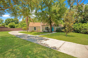 930 LEXINGTON ROAD, DELAND, FL 32720 Sold 07/09/24