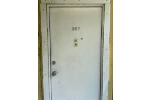 267 SCOTTSDALE SQUARE, WINTER PARK, FL 32792 Sold 06/26/24