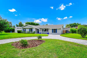 800 BUCKWOOD DRIVE, ORLANDO, FL 32806 Sold 09/13/24
