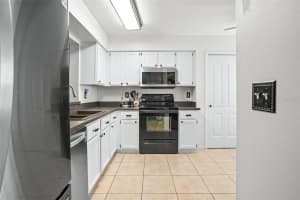548 SHADOW GLENN PLACE, WINTER SPRINGS, FL 32708 Sold 02/18/25