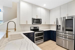1233 SHALLCROSS AVENUE, ORLANDO, FL 32828 Sold 07/12/24