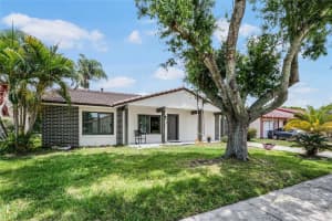 10532 MONTPELIER CIRCLE, ORLANDO, FL 32821 Sold 10/25/24