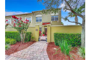 2738 BELLA VISTA DRIVE, DAVENPORT, FL 33897 Sold 09/12/24