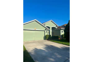 821 GOLDEN POND COURT, ORLANDO, FL 32828 Sold 11/07/24