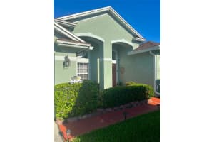 821 GOLDEN POND COURT, ORLANDO, FL 32828 Sold 11/07/24