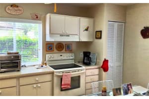 3707 SUN EAGLE LN, BRADENTON, FL 34210 Sold 10/01/24