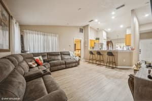 218 HILLCREST DRIVE, DAVENPORT, FL 33897 - MLS#MFRO6214984