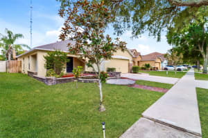 10504 BOYETTE CREEK BOULEVARD, RIVERVIEW, FL 33569 Sold 11/18/24