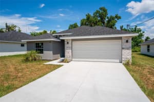 43 KENTUCKY AVENUE, UMATILLA, FL 32784 Sold 10/03/25