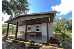 1526 Lakewood Rd, DAVENPORT
