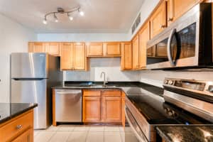 320 BLACK OAK COURT, ALTAMONTE SPRINGS, FL 32701 - MLS#MFRO6215754