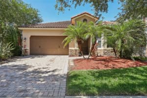 8340 PRESTBURY DRIVE, ORLANDO, FL 32832 Sold 03/21/25
