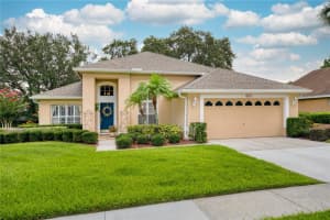 2655 LAKE JACKSON CIRCLE, APOPKA, FL 32703 Sold 11/22/24