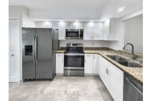 131 CROWN POINT CIRCLE, LONGWOOD, FL 32779 Sold 11/04/24