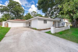 812 LAKE ELBERT COURT, WINTER HAVEN, FL 33881 Sold 09/30/24