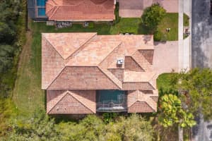 204 CHELSEA AVENUE, DAVENPORT, FL 33837 Sold 04/30/25