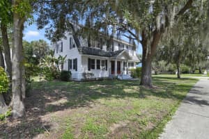 1102 CENTER STREET, EUSTIS, FL 32726 Sold 09/12/24