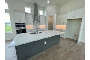 28801 HILLCREST VALLEY BOULEVARD, WESLEY CHAPEL, FL 33543 Sold 04/17/25
