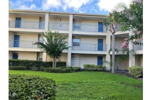 7300 WESTPOINTE BOULEVARD, ORLANDO, FL 32835 Sold 11/22/24