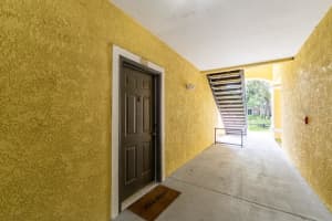 10023 COURTNEY PALMS BOULEVARD, TAMPA, FL 33619 Sold 11/25/24