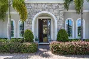 8300 LUDINGTON CIRCLE, ORLANDO, FL 32836 Sold 06/13/25