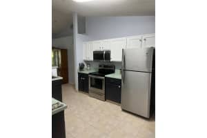 215 21ST AVENUE, VERO BEACH, FL 32962 Sold 11/07/24
