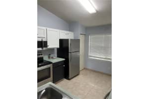 215 21ST AVENUE, VERO BEACH, FL 32962 Sold 11/07/24