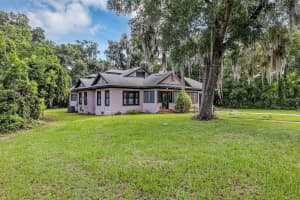 517 PLYMOUTH AVENUE, DELAND, FL 32724 Sold 11/18/24