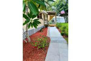 2060 25TH DRIVE, OKEECHOBEE, FL 34974 Sold 08/01/24