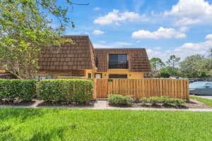 5263 CYPRESS COURT, ORLANDO, FL 32811 Sold 05/02/25