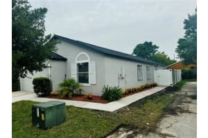 5446 CEDAR LANE, ORLANDO, FL 32811 Sold 09/09/24