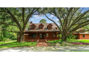 2702 ROBERT D ROAD, MOUNT DORA, FL 32757 Sold 10/18/24