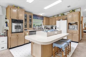 2706 LAKE GRASSMERE CIRCLE, ZELLWOOD, FL 32798 Sold 03/04/25