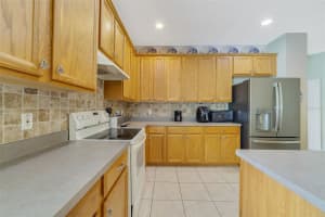 2562 CYPRESS TRACE CIRCLE, ORLANDO, FL 32825 Sold 11/22/24