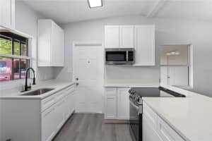 1515 RHONDA COURT, ORLANDO, FL 32808 Sold 09/18/24