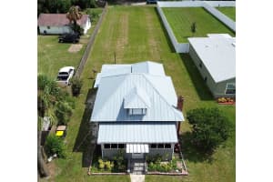 199 DEVAULT STREET, UMATILLA, FL 32784 Sold 09/17/24