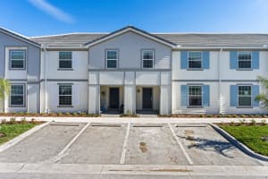 7143 Oakmoss Loop, DAVENPORT