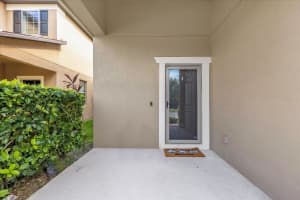 377 CAPRON ASH LOOP, CASSELBERRY, FL 32707 Sold 11/07/24