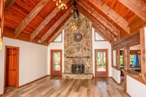 521 GRANADA WAY, LONGWOOD, FL 32750 Sold 12/03/24