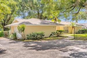 823 ERROL PARKWAY, APOPKA, FL 32712 Sold 10/28/24